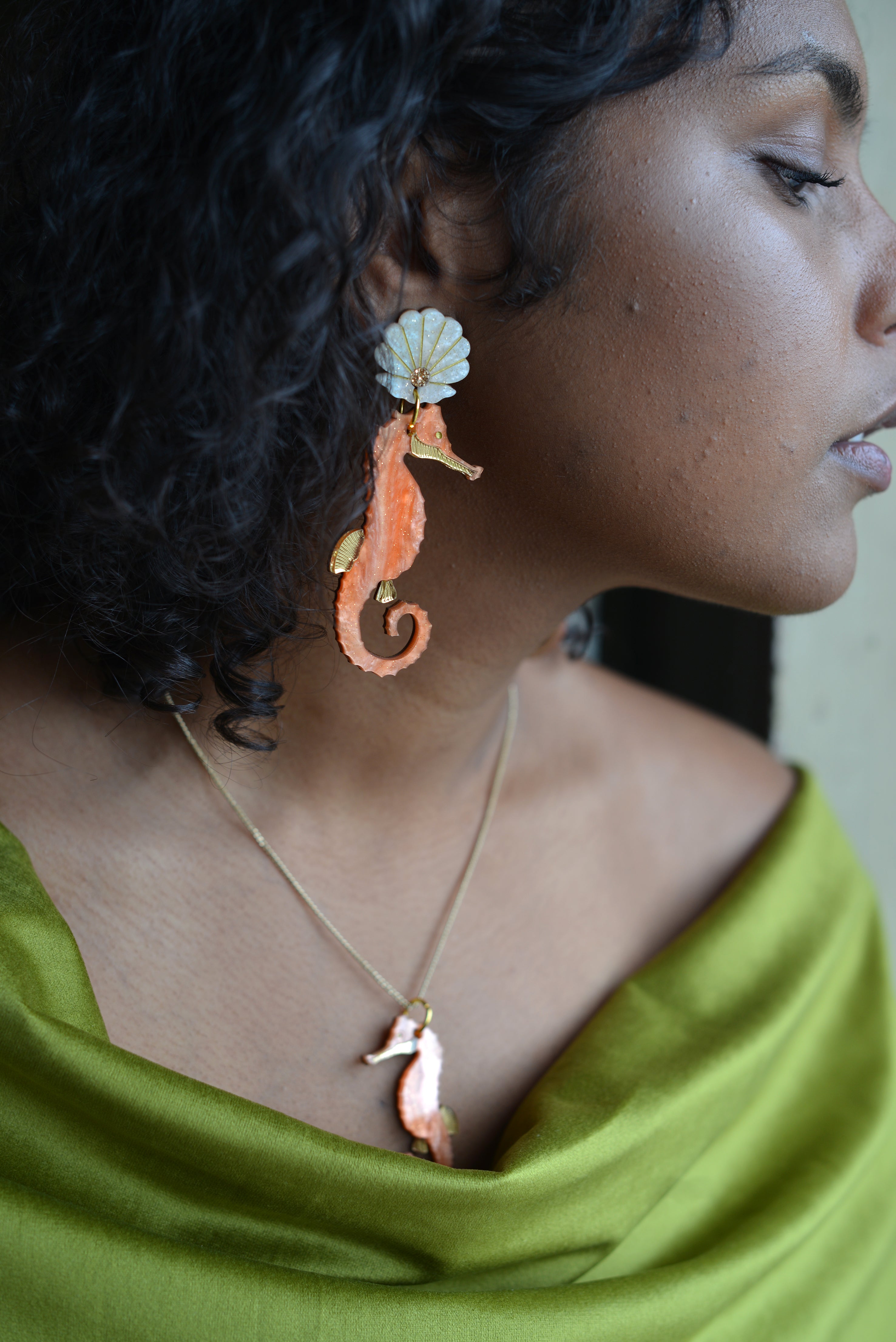 Boucles d'oreilles hippocampe Corail