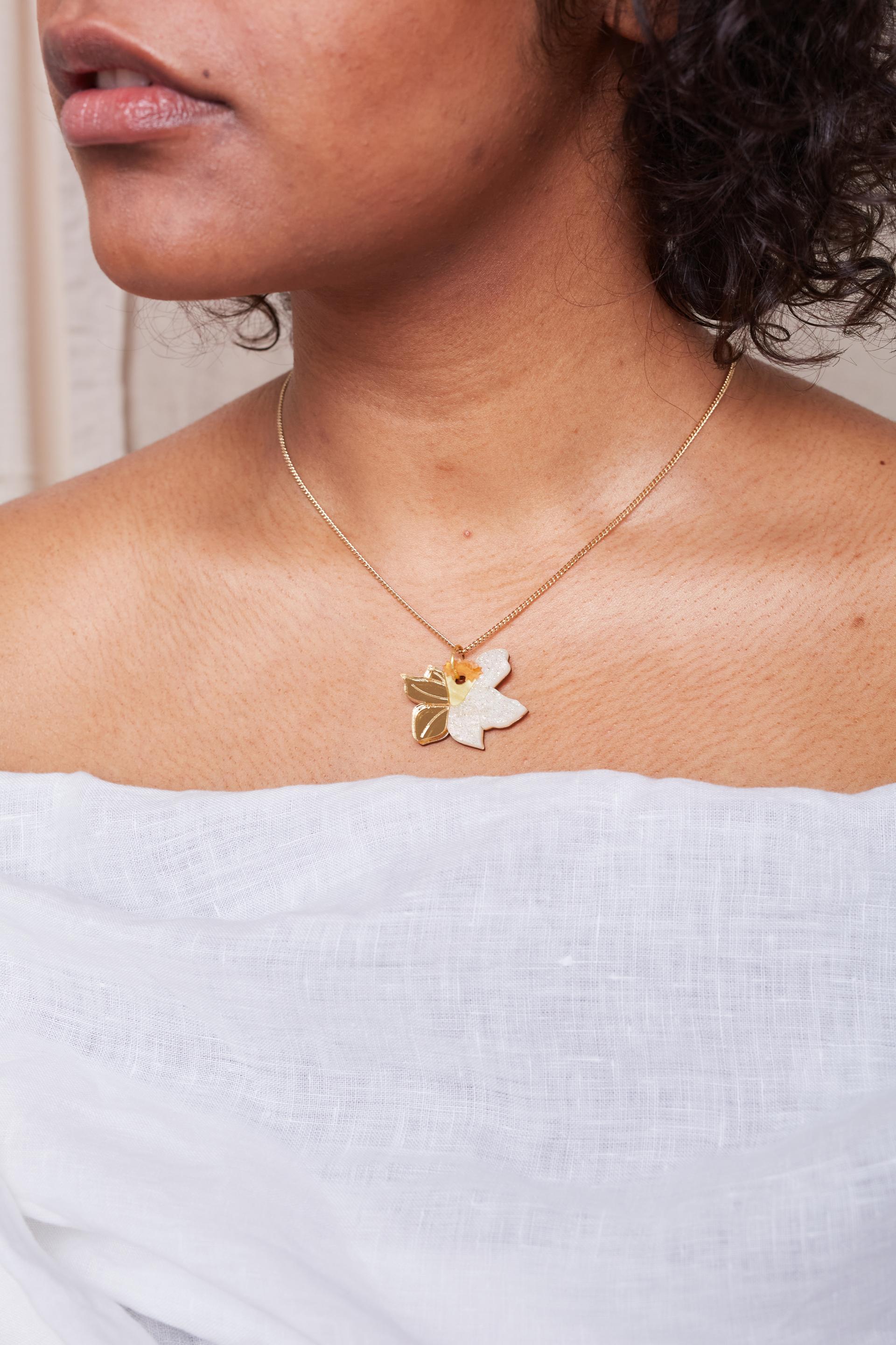 Daffodil Necklace IVORY