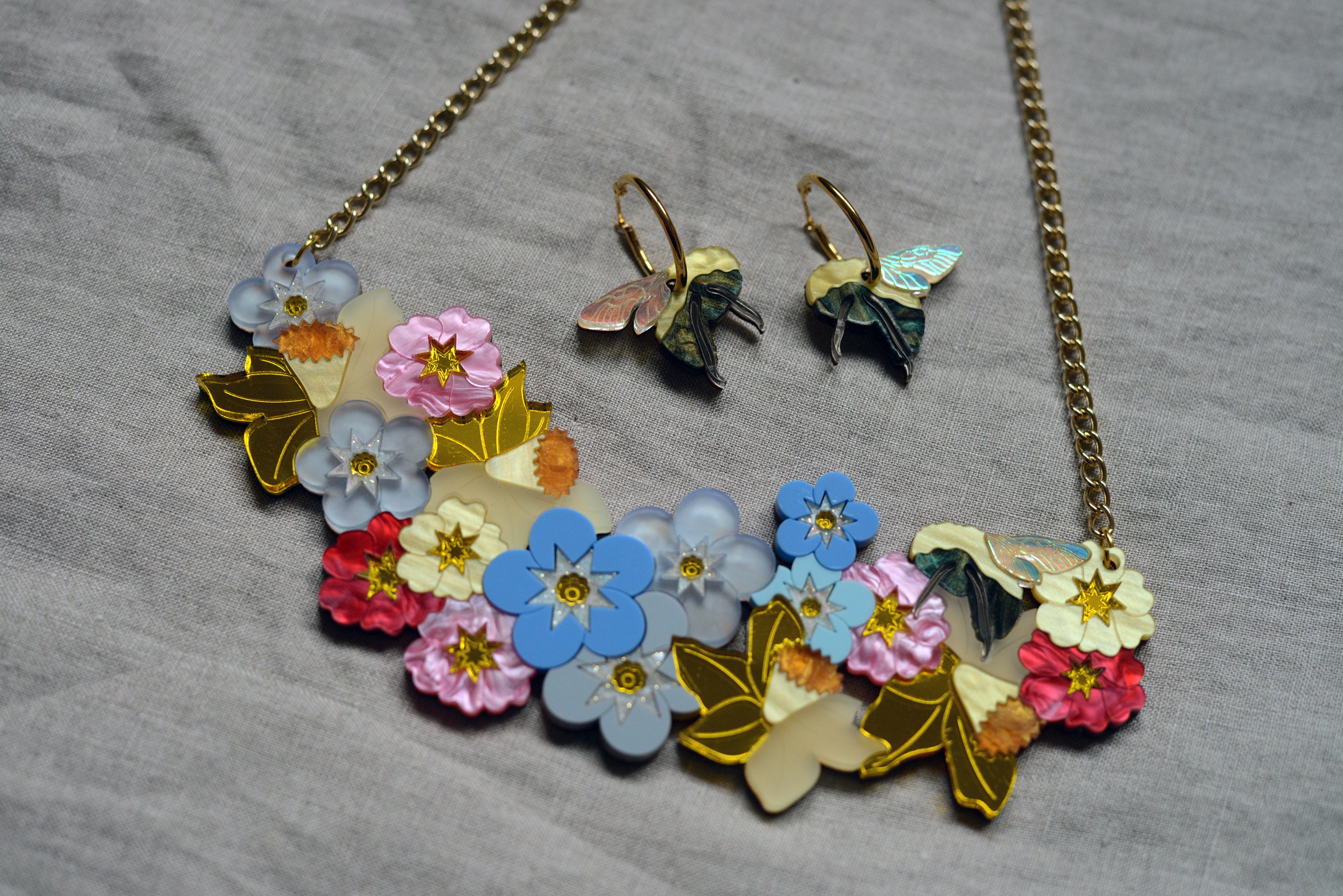 Collier de déclaration de bouquet de printemps