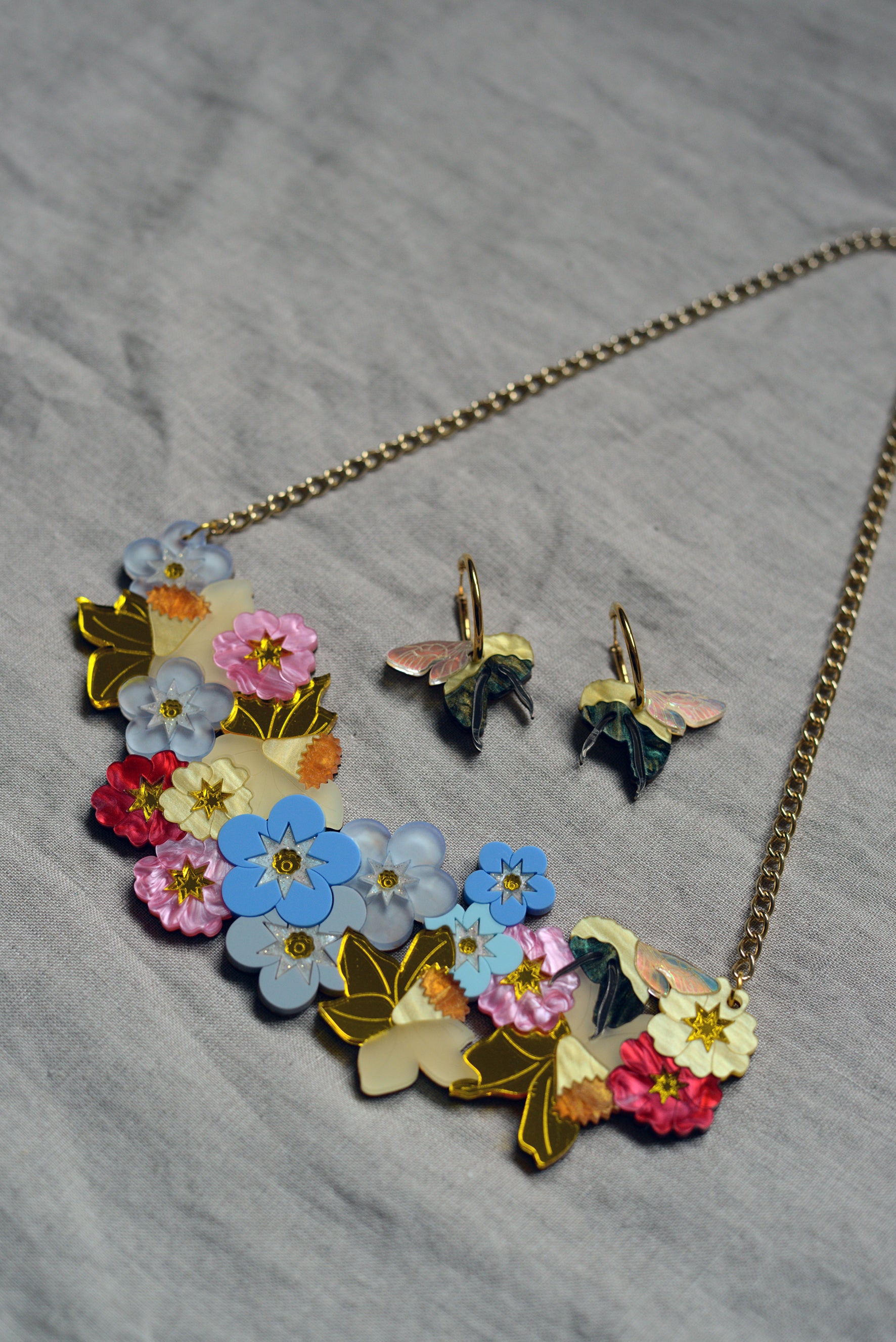 Collier de déclaration de bouquet de printemps