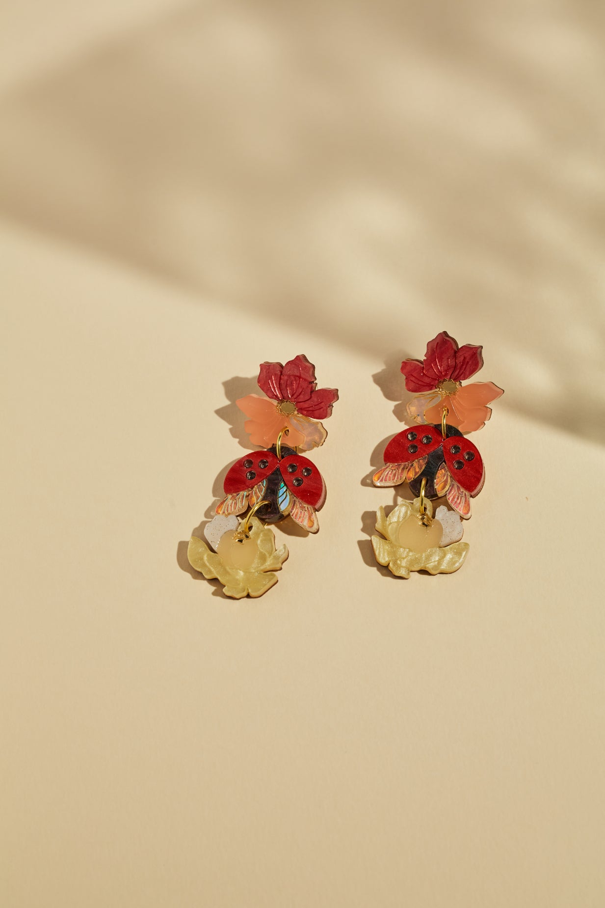 Boucles d'oreilles pendantes triples fleurs d'été