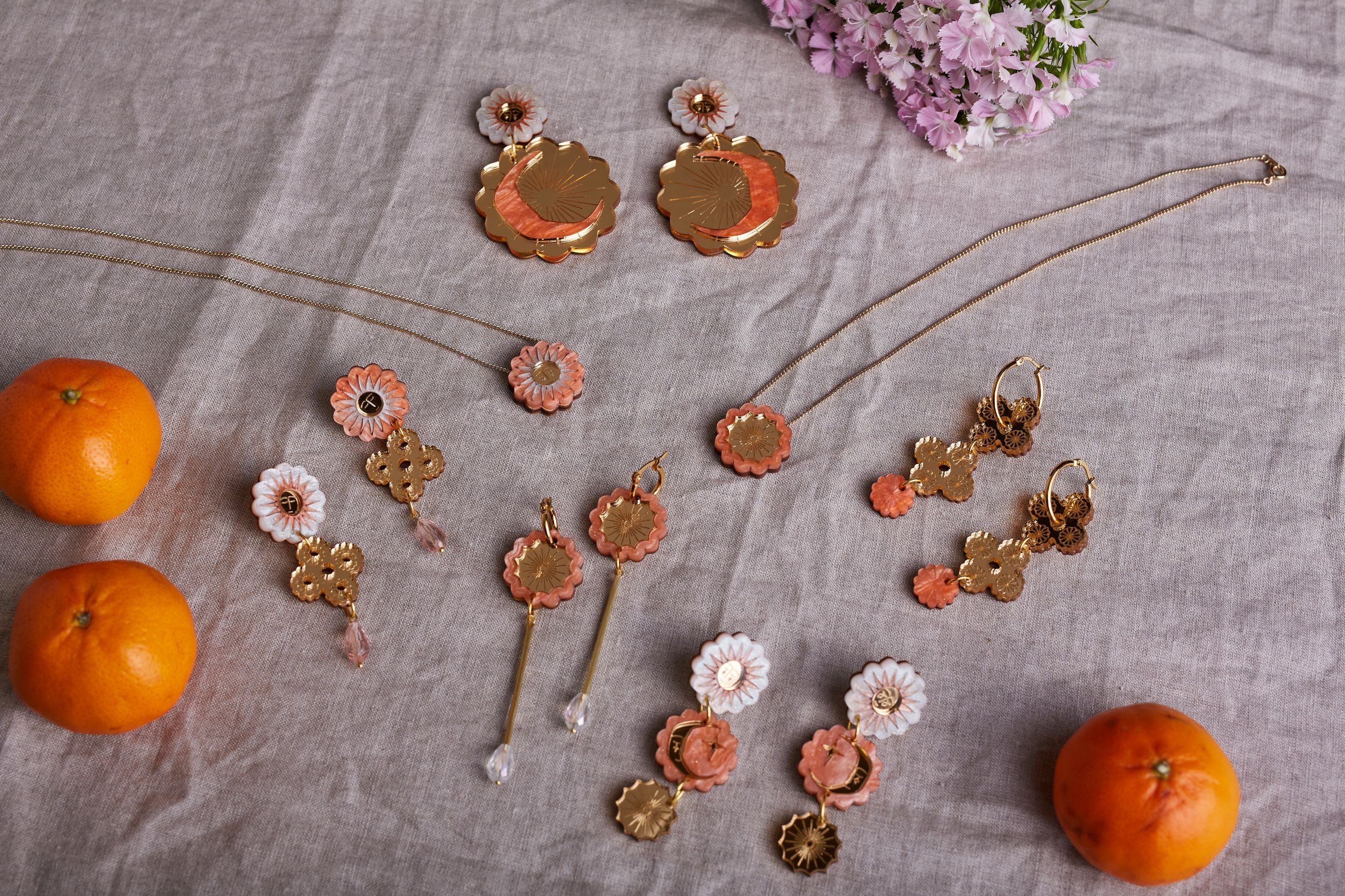 Boucles d'oreilles à tige Céleste Soleil Lune - Pêche